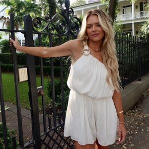 VESTIQUE Rosa Romper NWT: Size Samll